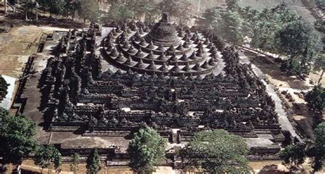 The Tara Mandala's Establishment: Buddhist Monument Construction & Early Javanese Dynastic Consolidation